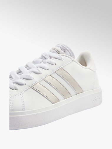 bia o platynowe sneakersy damskie adidas GRAND COURT BASE 2.0 deichmann